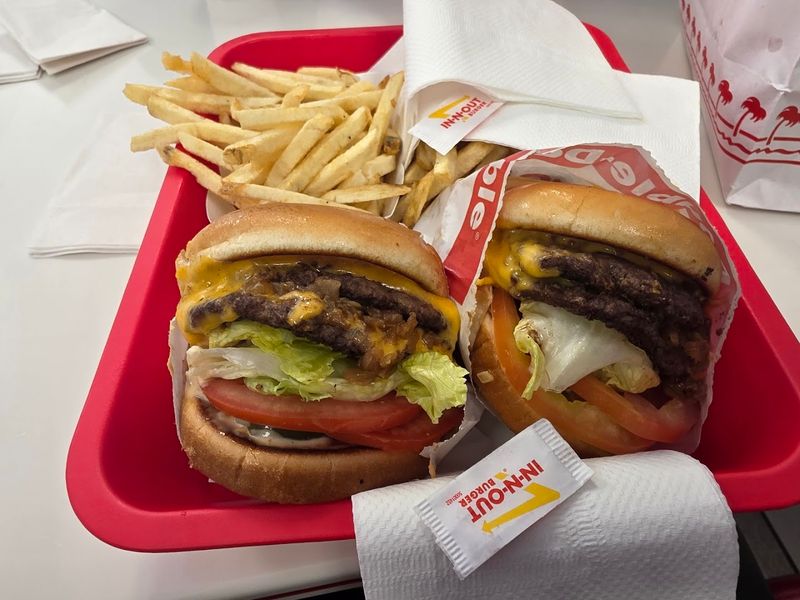 In-N-Out Secret Menu Items Oregon Fans Keep Ordering - Decor Hint 4x4 Burger
