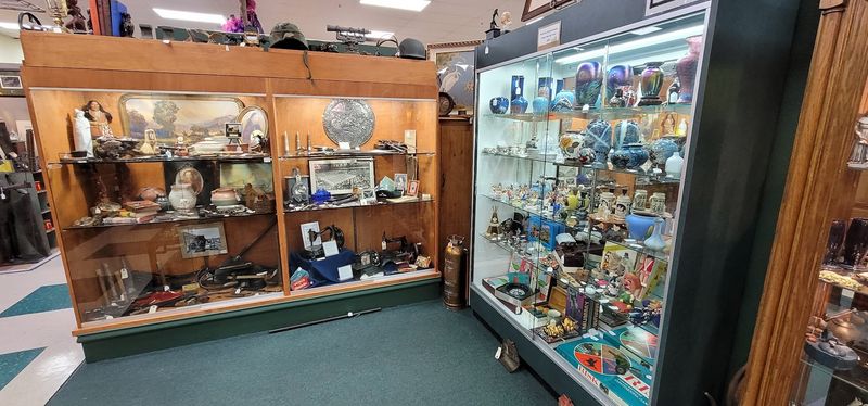 More Than 250 Independent Dealers Under One Roof