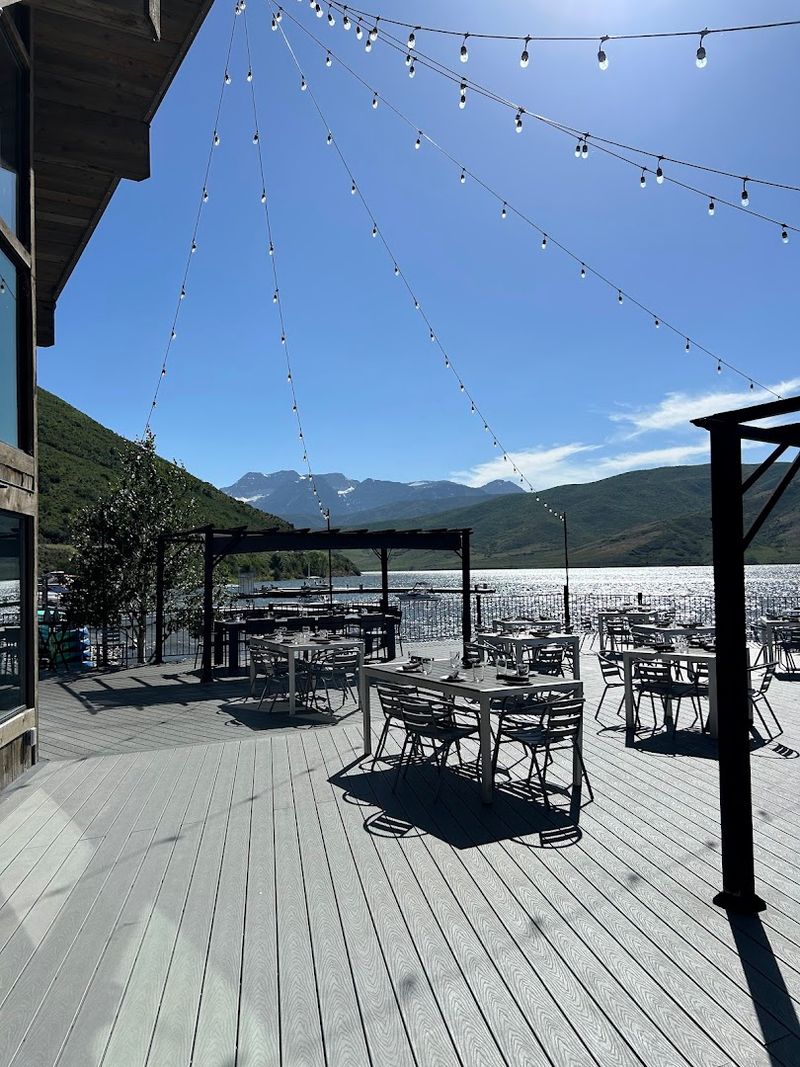 The Lakehouse At Deer Creek