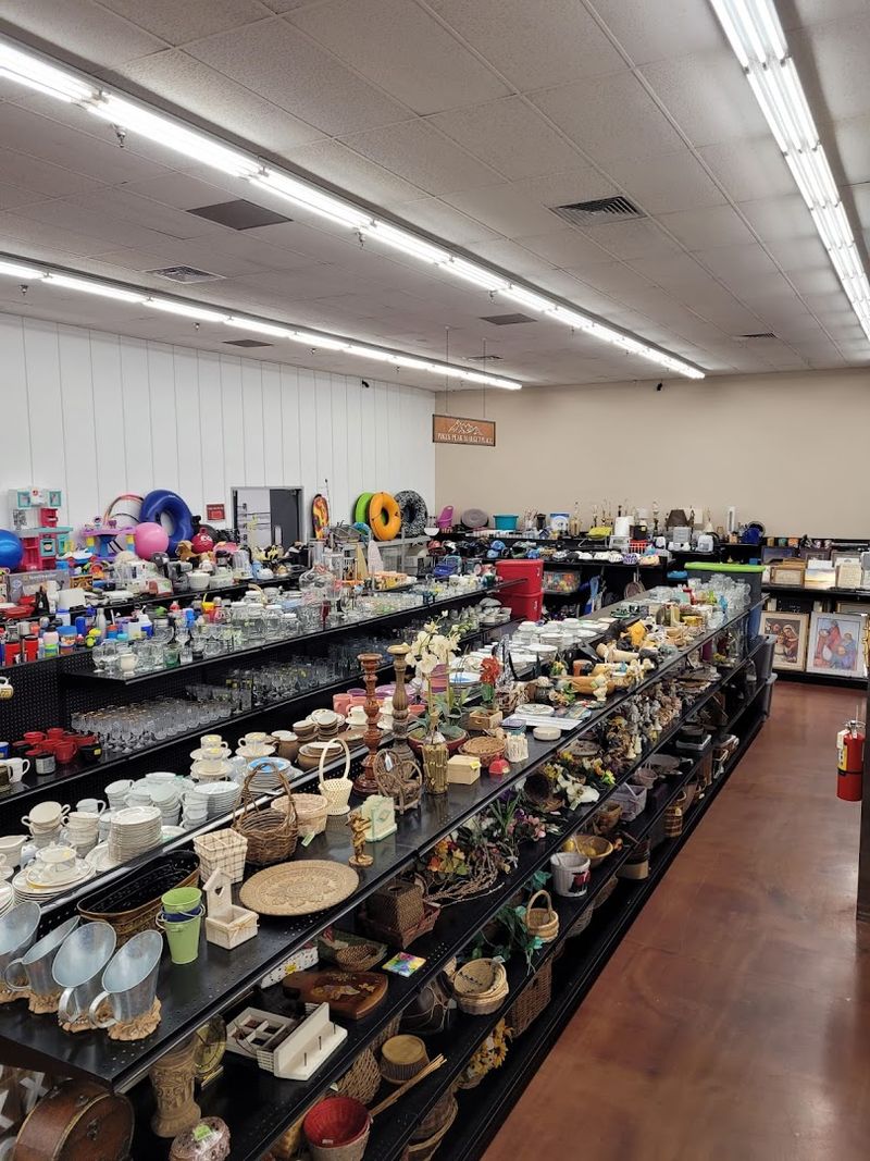 New Horizons Thrift Store