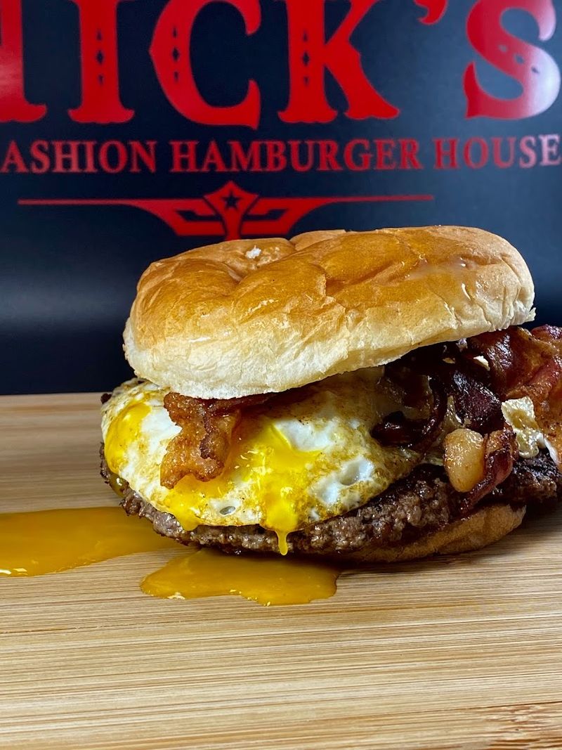 Fresh Toppings That Respect The Burger