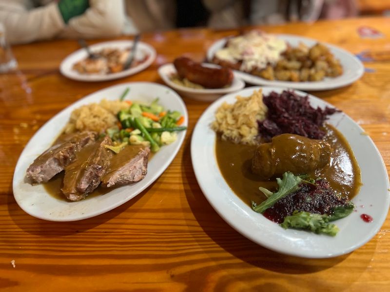 Weekend Specials and Seasonal Dishes That Keep Every Visit Feeling Fresh