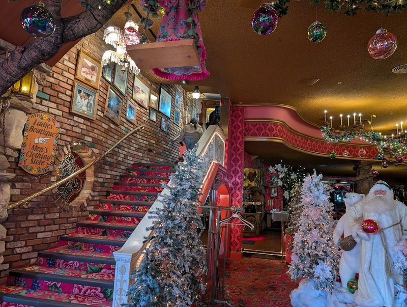 The Most Enchanting Little Cafe In California Has Portions That Will Blow You Away - Decor Hint Accessibility Considerations Worth Knowing Before You Go