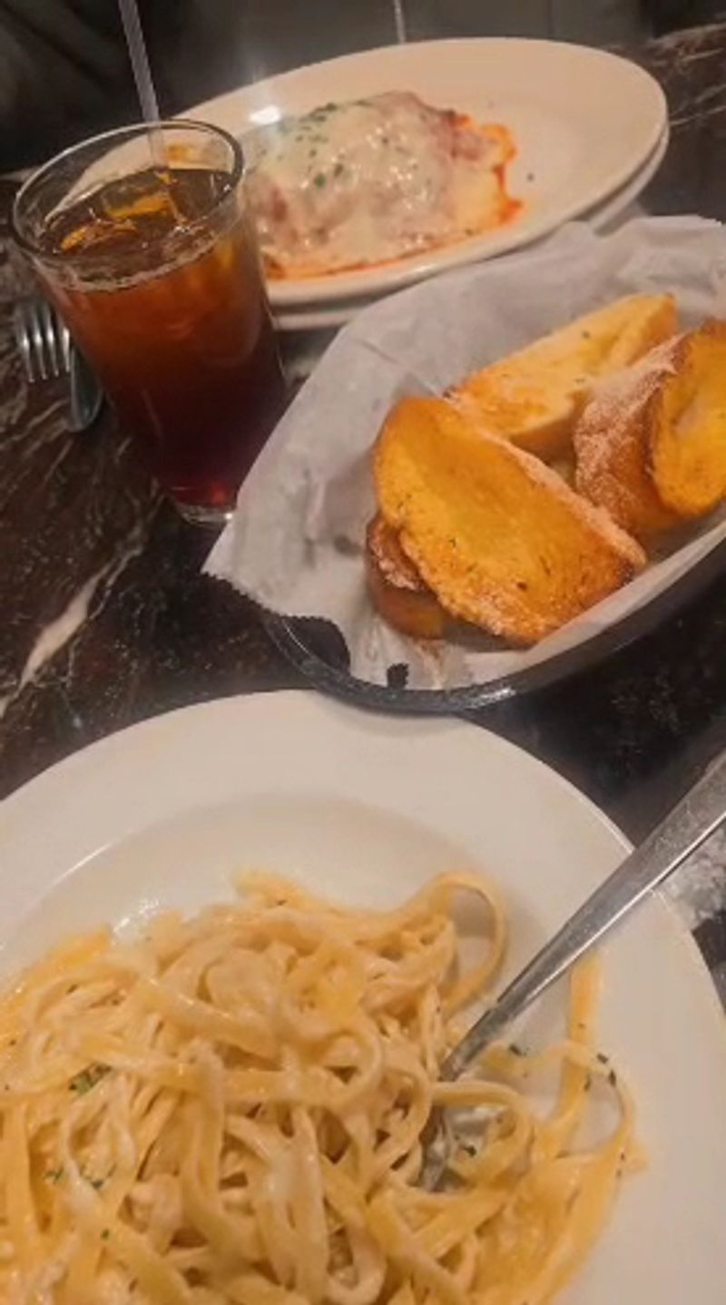 Chicken Alfredo That Earns Every Compliment It Gets