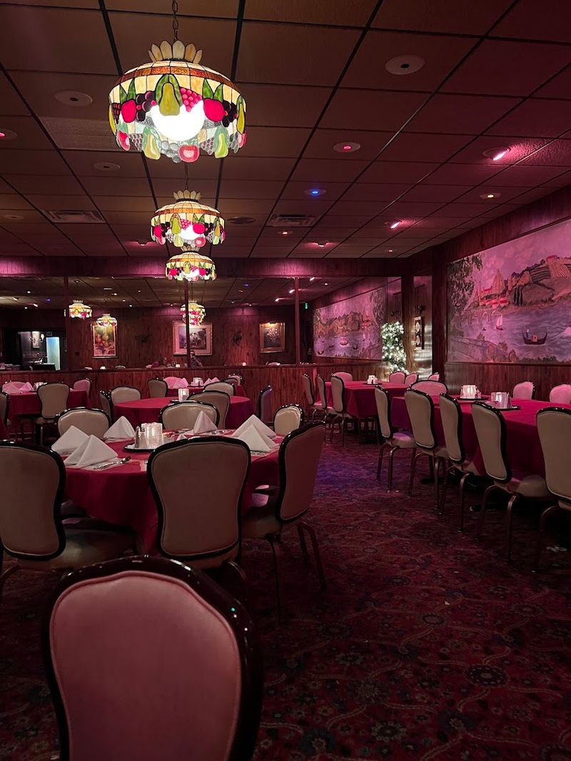 Enchanting Moods And Stunning Decor