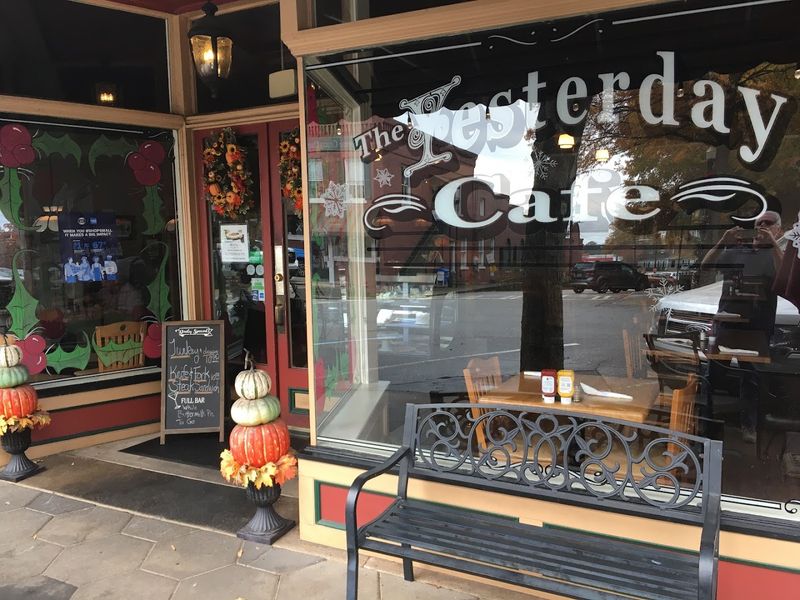 Outdoor Seating for When Georgia Weather Invites You Outside