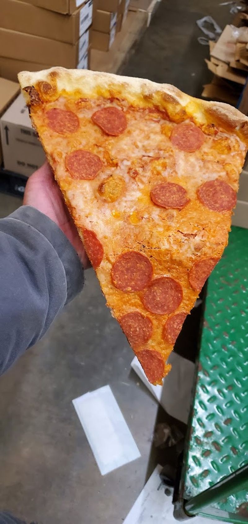 This Legendary Georgia Pizzeria Serves 30 Inch Pizzas Worth The Hype - Decor Hint Unique Slice Sizes That Deliver a Larger-Than-Life Experience