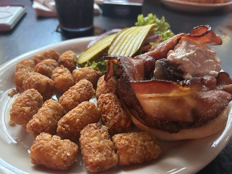 Late-Night Hours That Rescue Hungry Night Owls