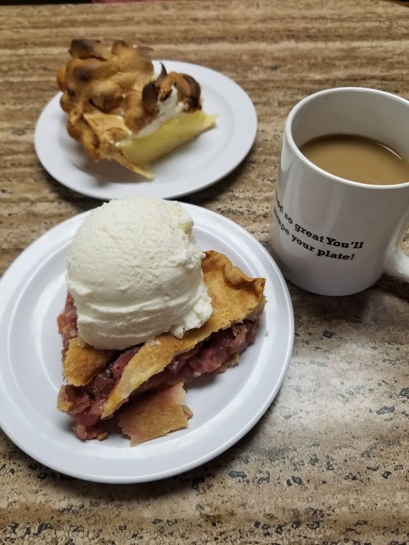 A Pie Case That Feels Comfortingly Familiar
