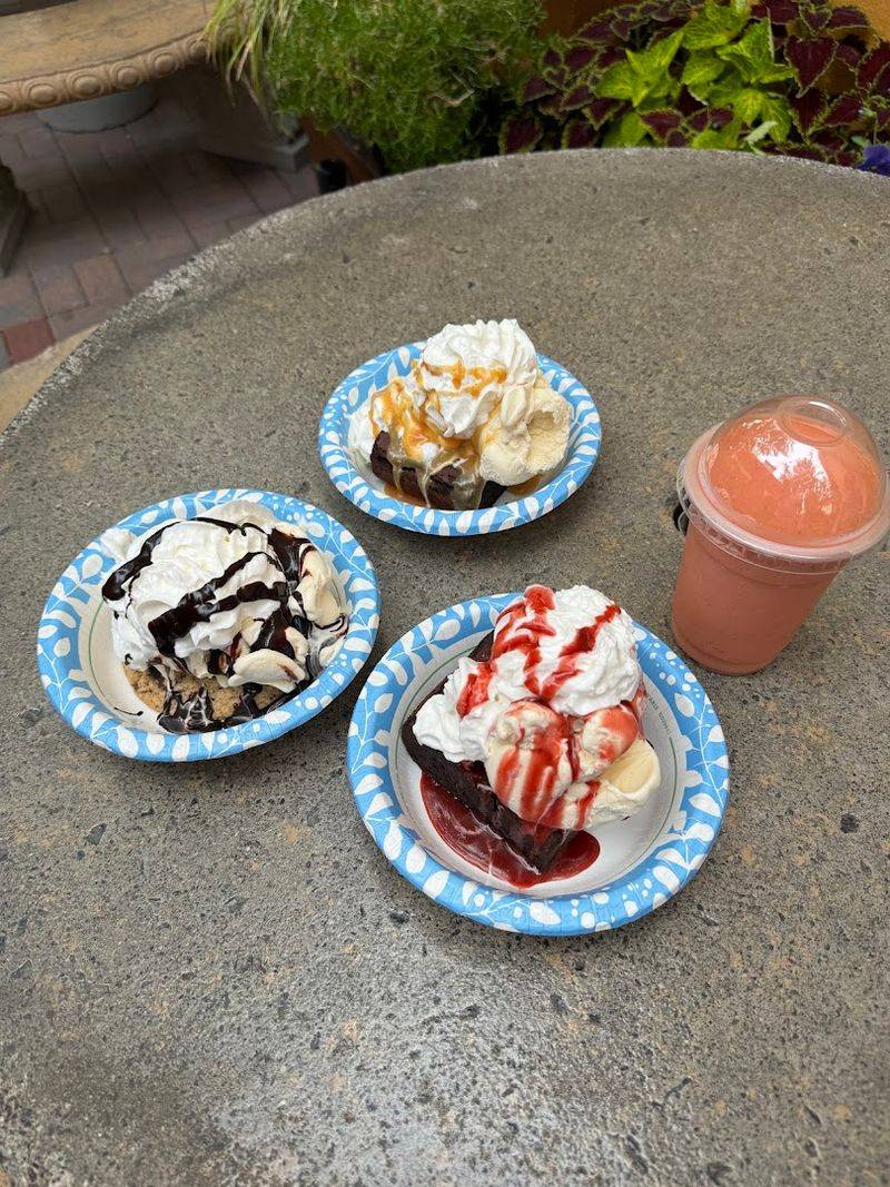 Hours, Vibe, And Final Thoughts