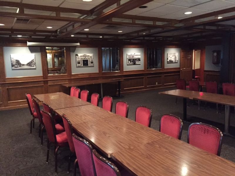 Big Dining Rooms And Group-Friendly Space