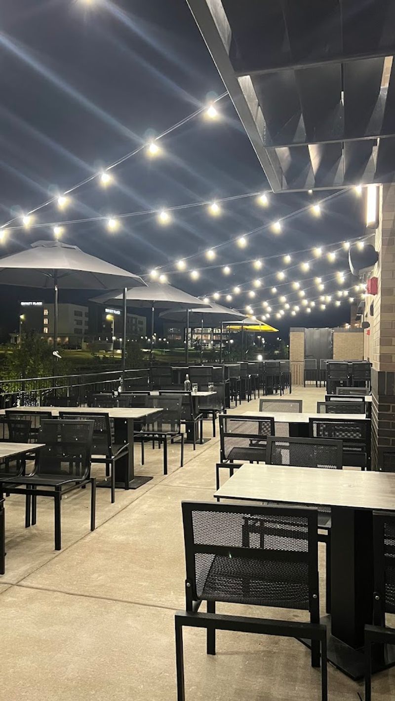 13 Kansas Pizza Destinations That Make The Road Trip Worth It - Decor Hint Sungrano