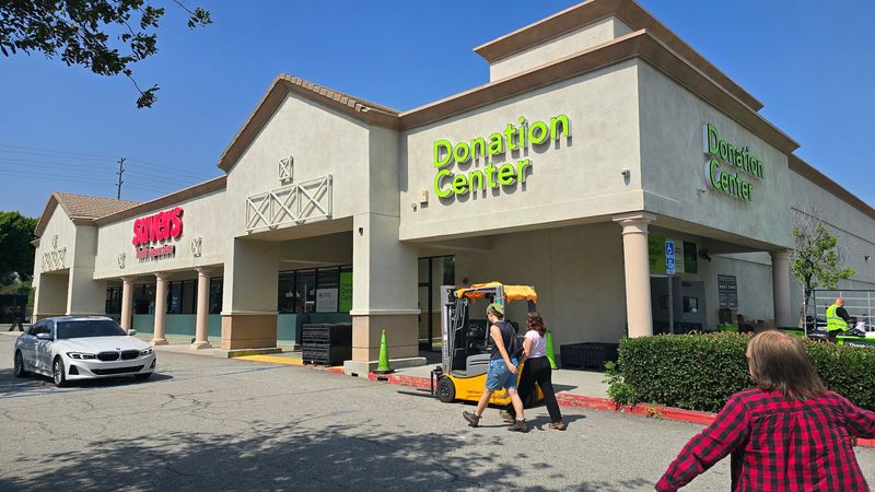 This Arcadia, California Thrift Store Adds Up To 10,000 New Items Daily And It's A Thrifter's Dream - Decor Hint Sustainability Is At The Core Of How Savers Operates