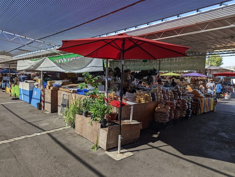 9 Treasure-Filled Flea Markets In California You Absolutely Can't Miss - Decor Hint San Jose Flea Market, San Jose