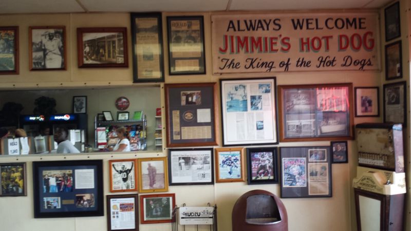 No-Frills Atmosphere That Lets the Food Shine