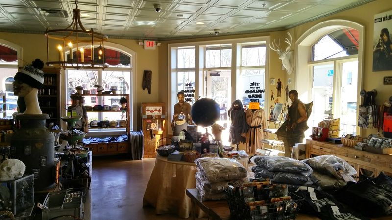 These Streets In A Georgia Town Look Straight Out Of A Hollywood Film - Decor Hint The Woodbury Shoppe and Local Boutiques