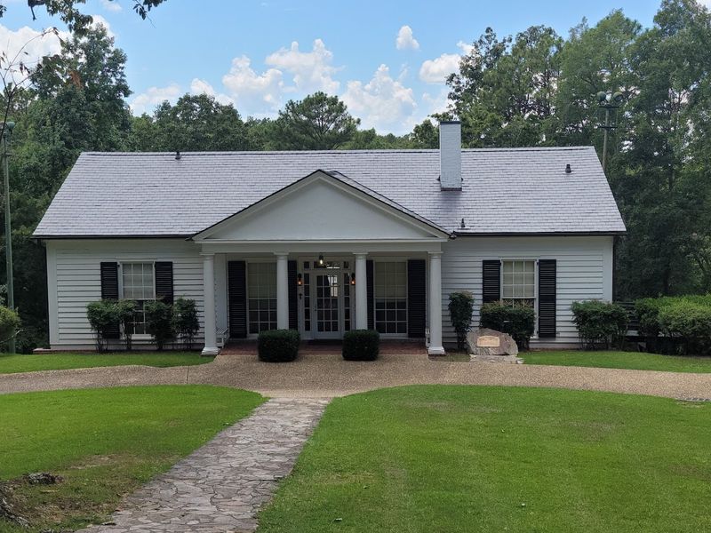 These Streets In A Georgia Town Look Straight Out Of A Hollywood Film - Decor Hint Little White House Historic Site
