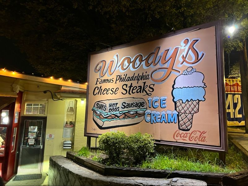 Late-Night Dining Until 4 AM