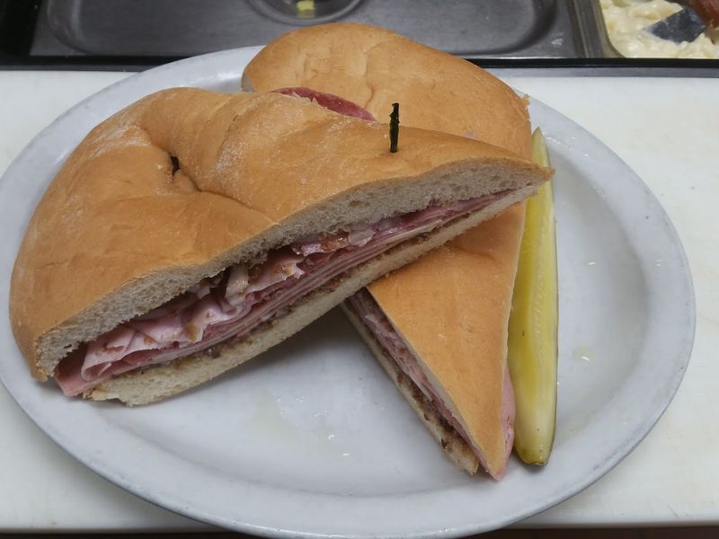 Picadeli's Pub-In-Deli