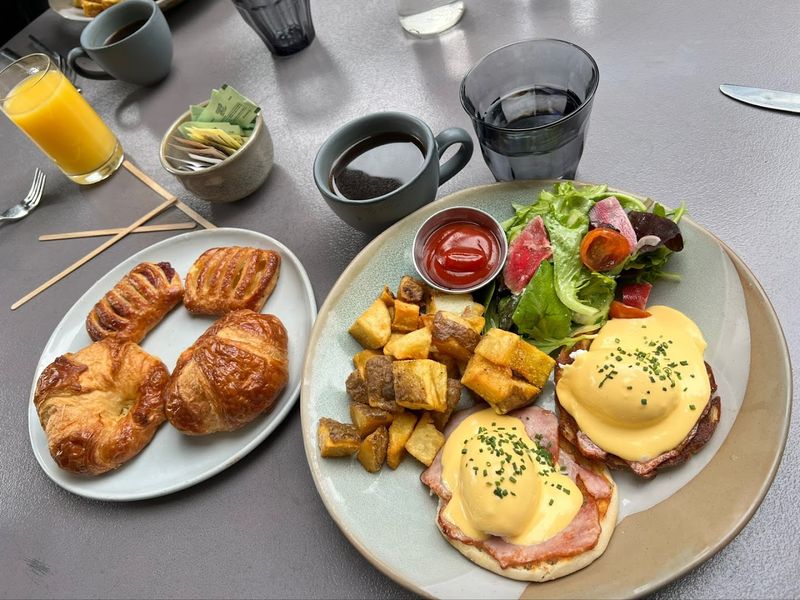 Weekend Brunch Hours That Support A Leisurely Pace