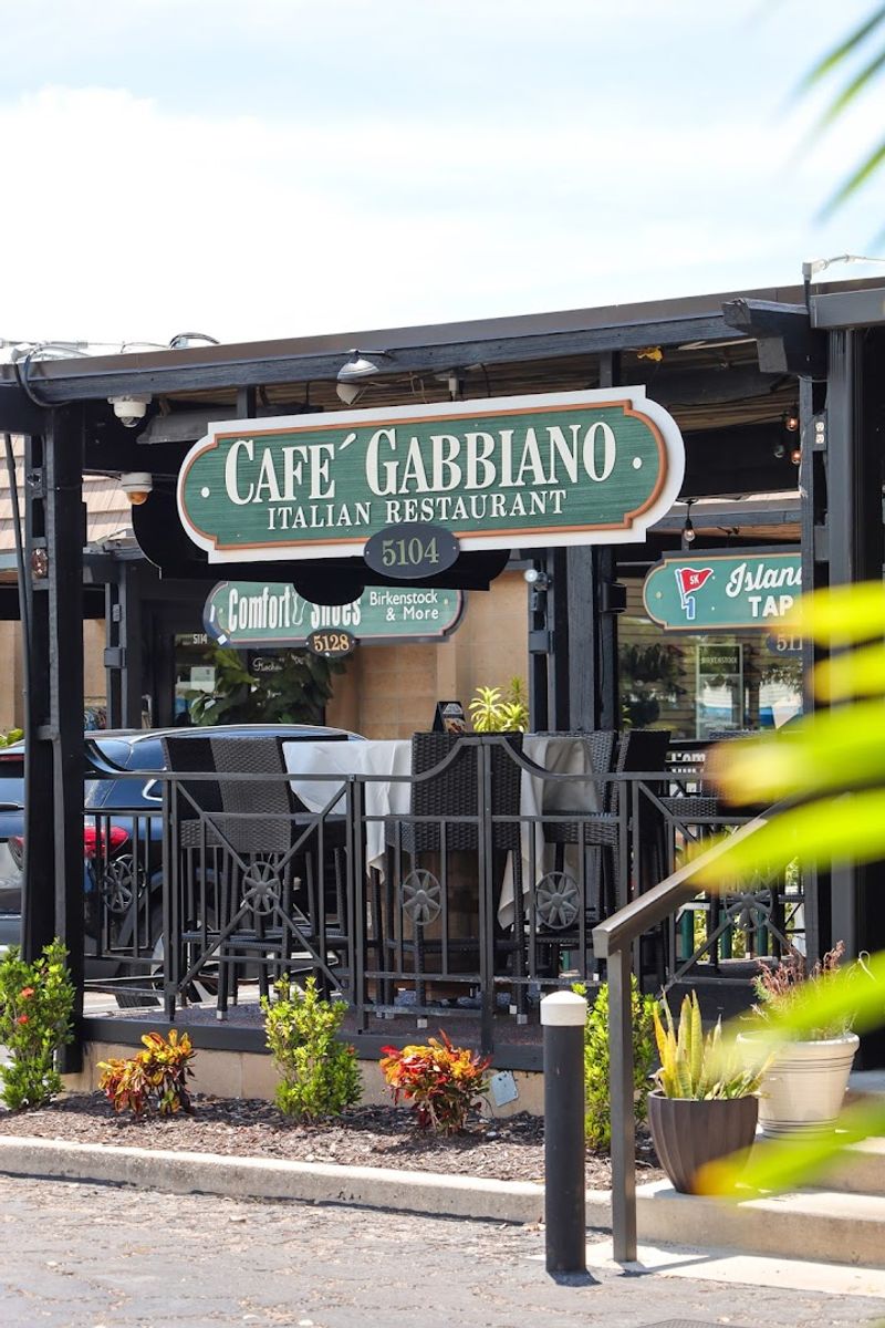 Best Italian Restaurants In Florida For A Cozy Night Out - Decor Hint Cafe Gabbiano