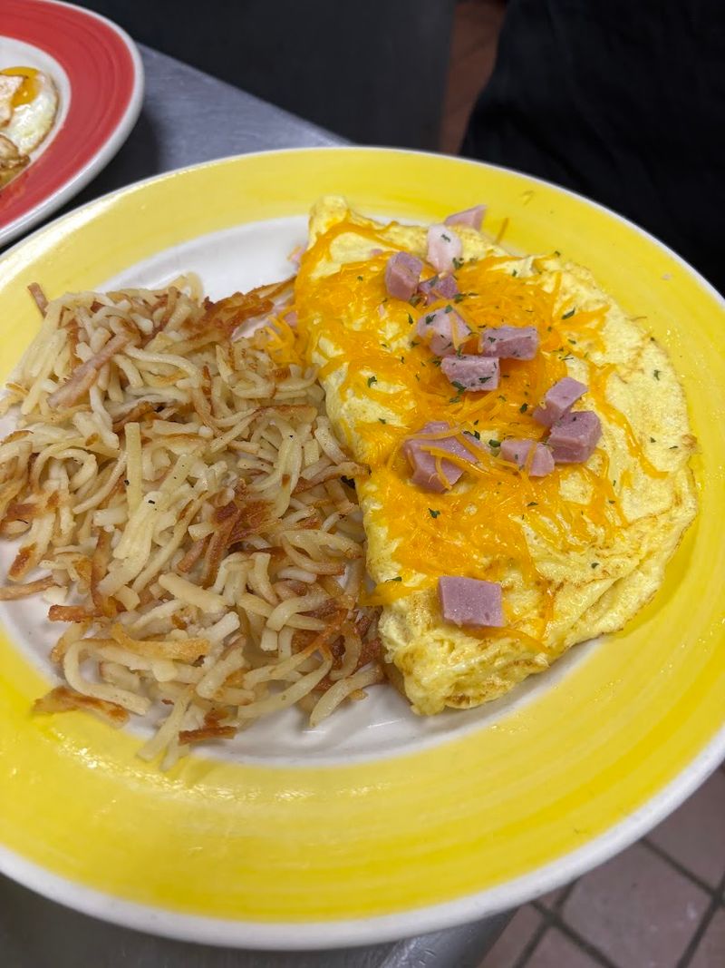 The Breakfast Plate That Earns Its Reputation
