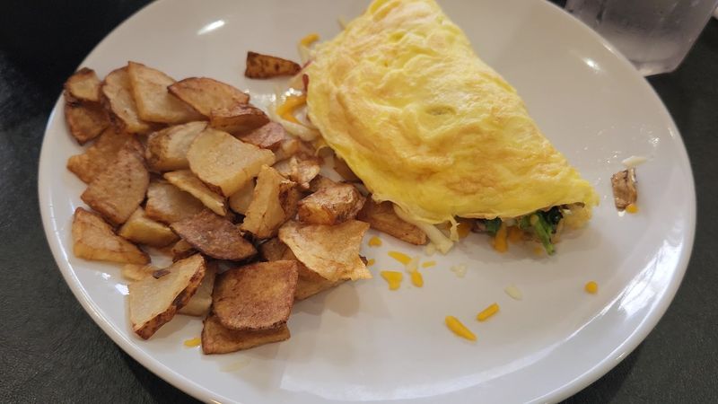 The Georgia Mountain Town Where Breakfast Starts Long Before Sunrise - Decor Hint Eggs Cooked The Way Eggs Should Be Cooked