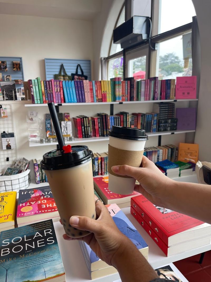 dym books & boba, Pasadena