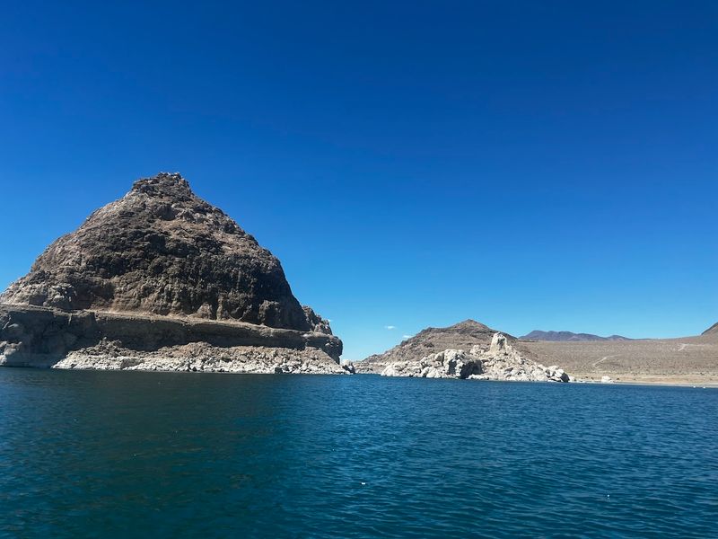 Pyramid Lake