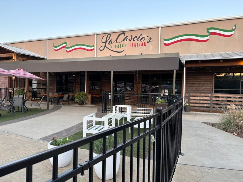 LaCascio's Scratch Italian, Lindale