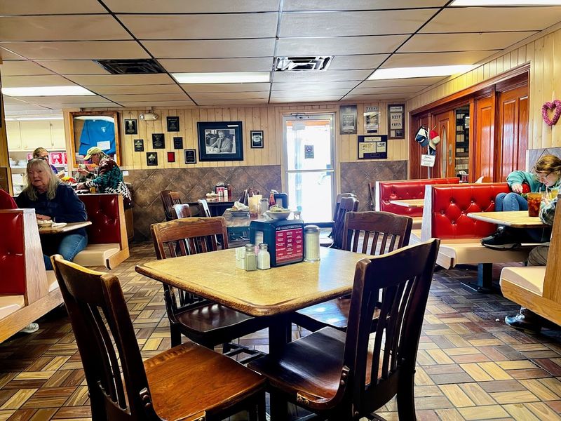 Koffee Kup Family Restaurant, Hico