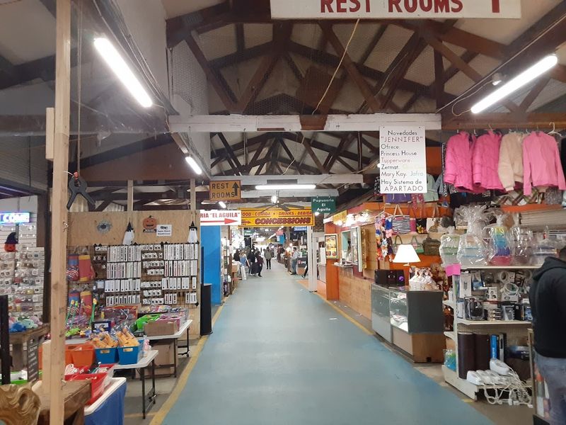 Smiley's Flea Market