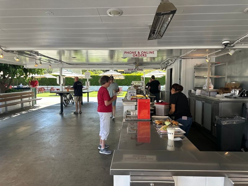 Gott's Roadside St. Helena