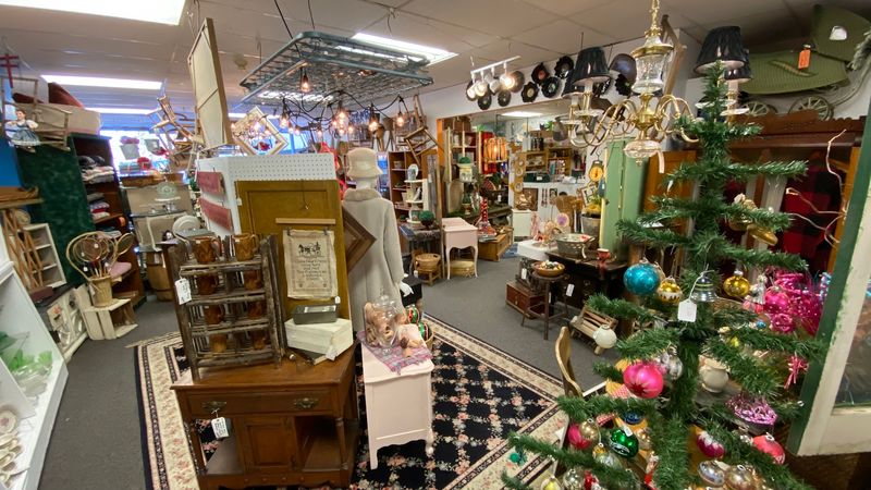 Cool & Collected Antiques, Lincoln, Nebraska