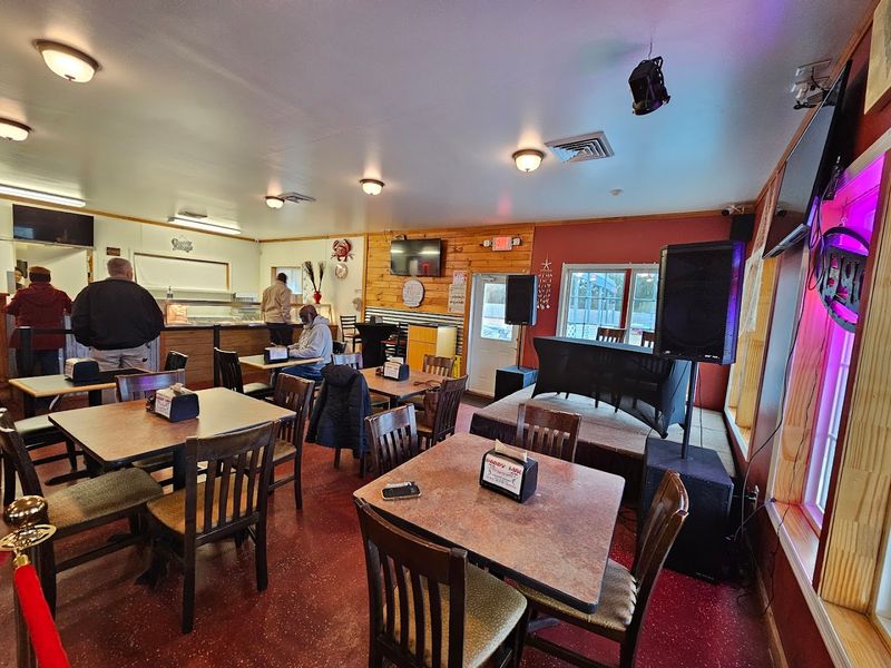 These North Carolina Restaurants Focus On The Basics And Deliver On Seafood - Decor Hint Daddy Mac Seafood