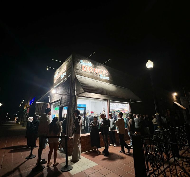 Seaside Donuts Bakery, Newport Beach
