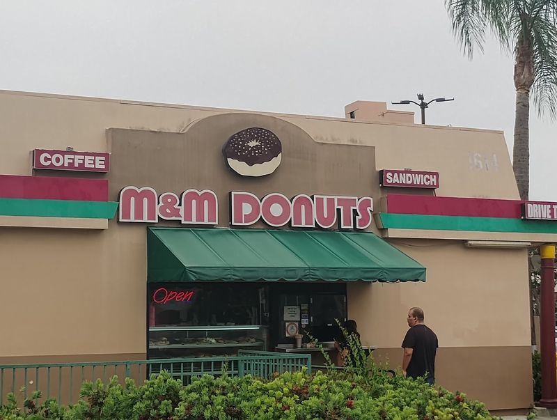 M&M Donuts, Anaheim
