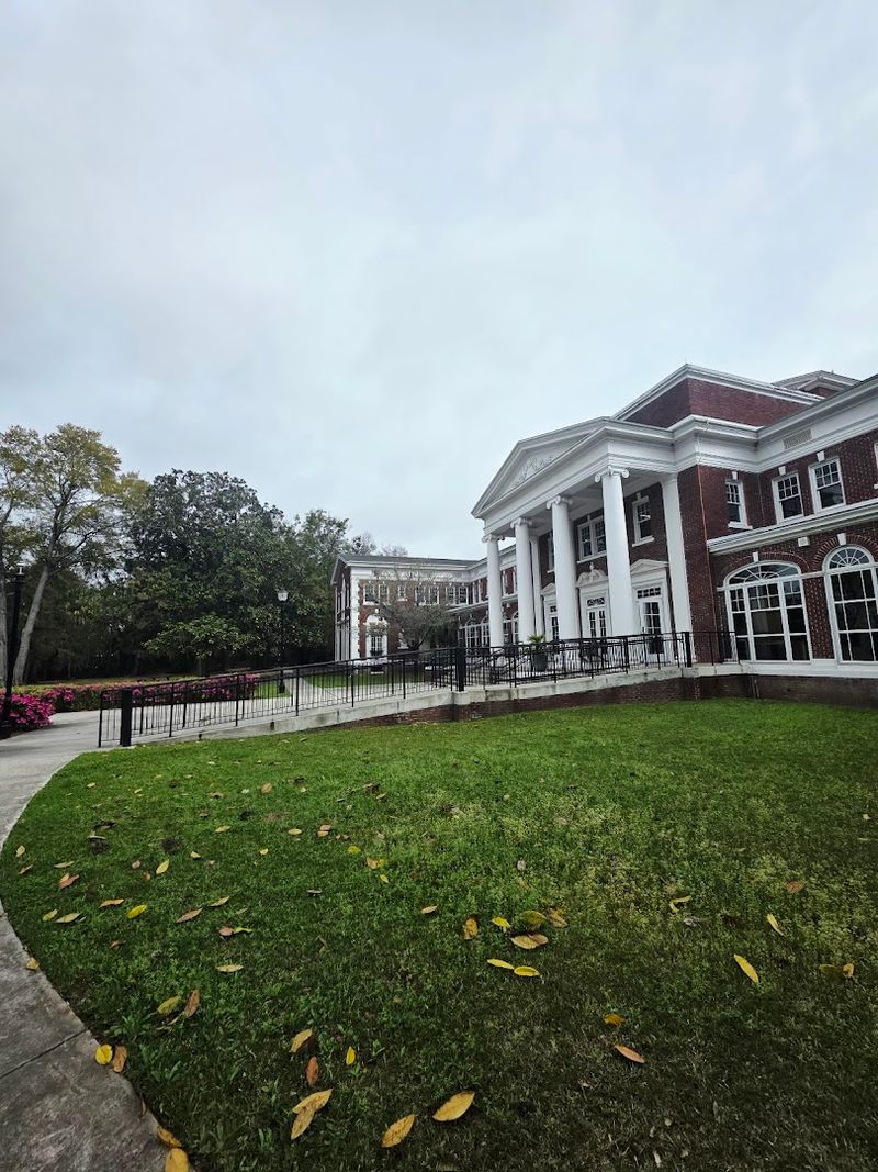 13 Historic Plantations In Georgia That'll Transport You To Another Time - Decor Hint Oakland Island Wildlife Center and Historic Site