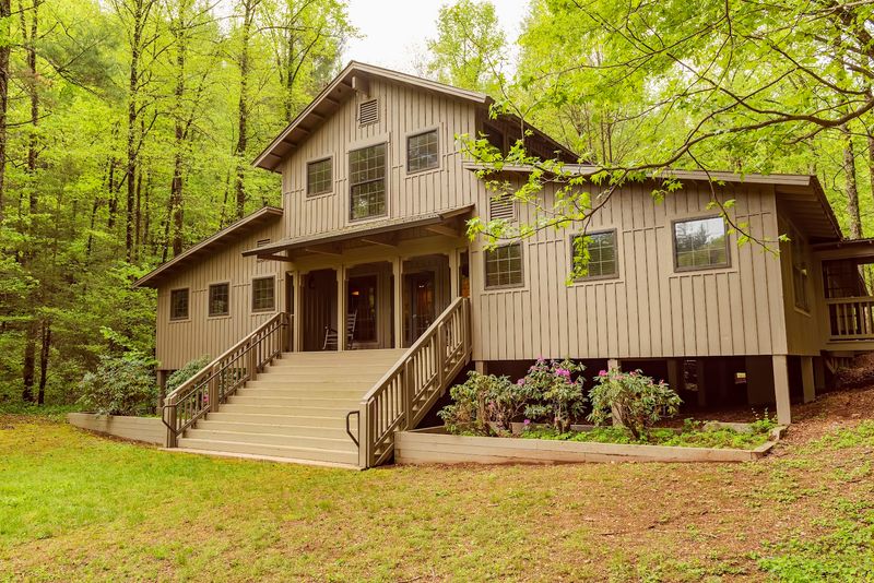 Smithgall Woods Lodge, Helen