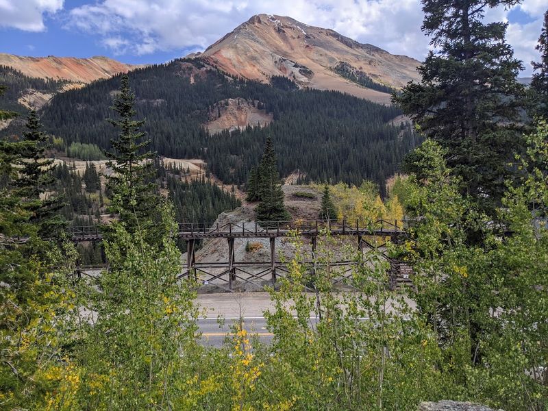 Red Mountain Town