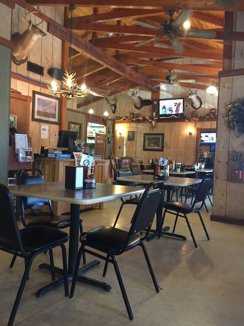White Tails Sports Bar And Grill