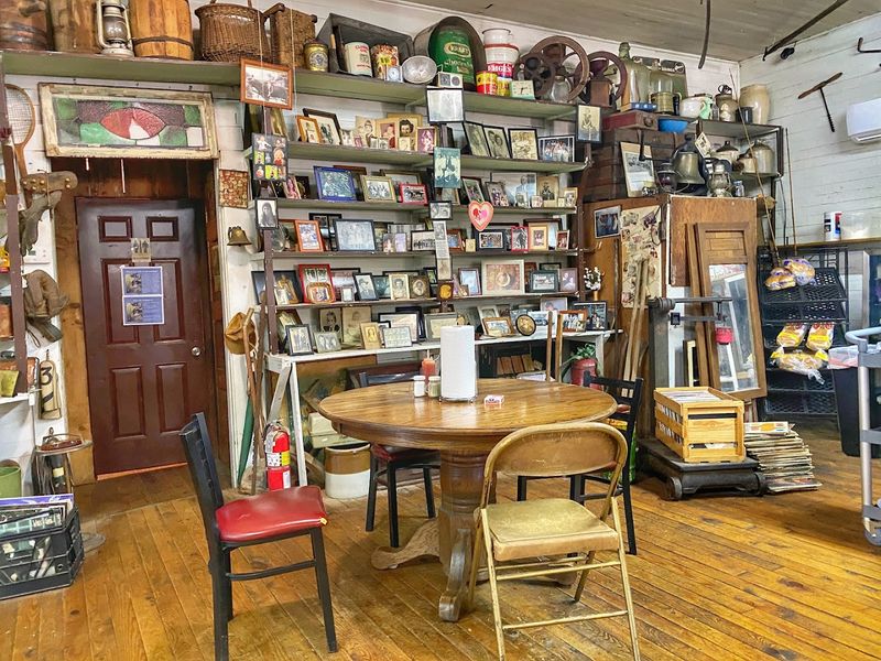 R.M. Brooks General Store And Cafe