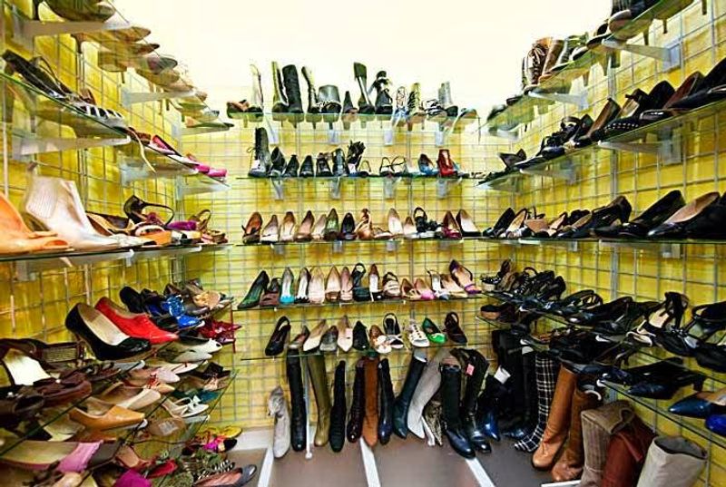 10 Best Thrift Stores In Manhattan, New York You'll Want To Visit - Decor Hint Tokio 7