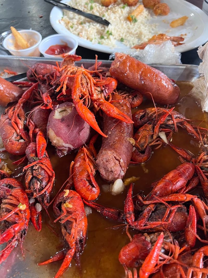These Texas Catfish Joints Are The Ones Locals Will Travel For - Decor Hint The Catch