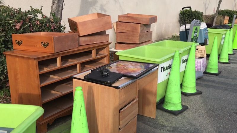 This Arcadia, California Thrift Store Adds Up To 10,000 New Items Daily And It's A Thrifter's Dream - Decor Hint Housewares And Furniture Offer Real Value For Budget-Conscious Shoppers