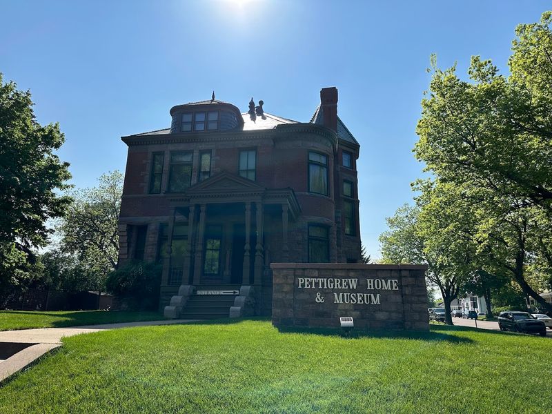 Pettigrew Home & Museum