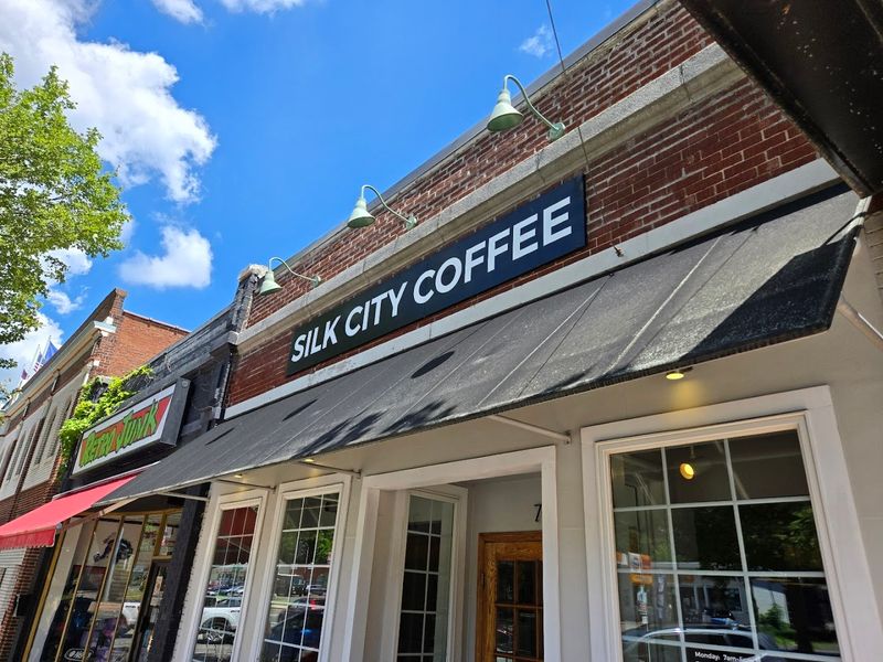 13 Connecticut Coffee Spots Worth Visiting During These Last Spring Days - Decor Hint Silk City Coffee, Manchester