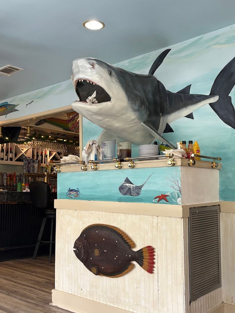 This Georgia Coastal Café Is A Must-Visit For Fish And Chips Fans - Decor Hint Perfectly Located Near Savannah's Top Attractions