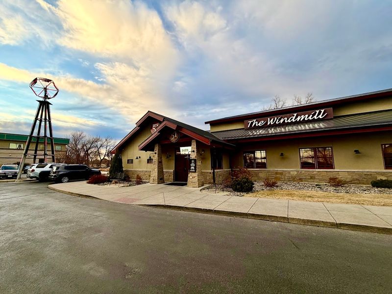 The Windmill & Bar 51