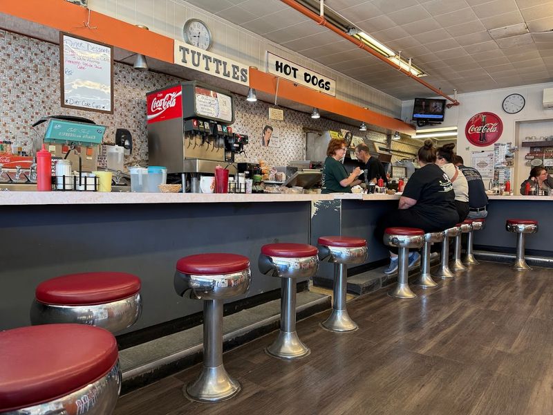 Tuttle's Family Diner
